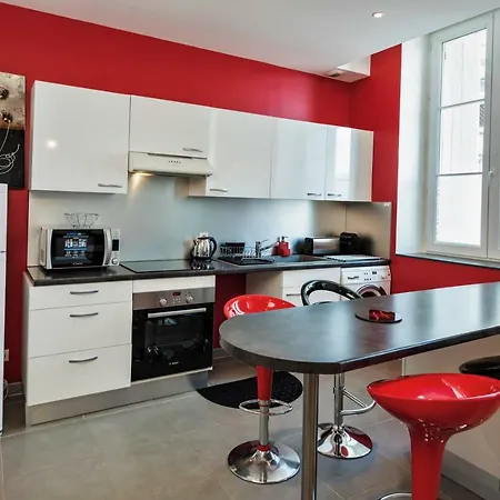 Aquitain - & Confort Gare St Jean Apartamento *
